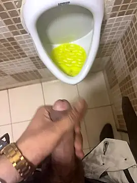 hitlar1026 online show from 11/20/25, 06:35