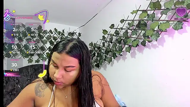 PaulinaSwan online show from 12/02/25, 04:57