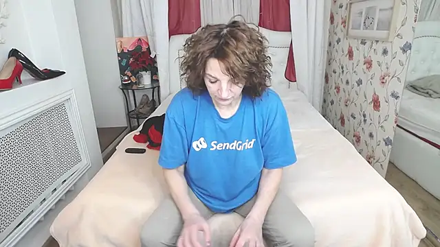 AmiHotGranny online show from 02/05/26, 06:18