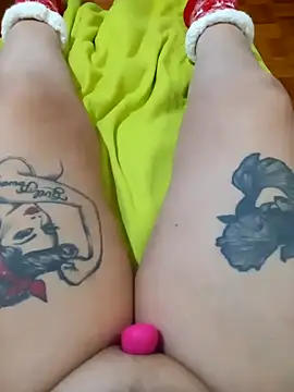 Snapshot of Hotsereia chatting on 12/15/24, 02:30 Hotsereia online show from 12/15/24, 02:30