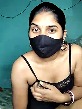 Snapshot of Luv_Adite20 chatting on 01/24/25, 04:28 Luv Adite20 online show from 01/24/25, 04:28