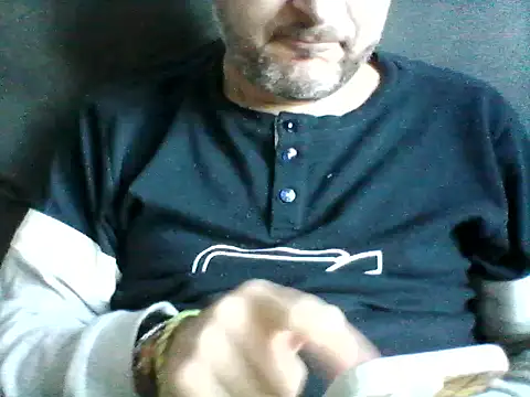 Snapshot of daky_86 chatting on 10/24/25, 03:41 daky 86 online show from 10/24/25, 03:41