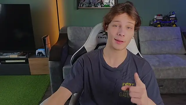 TeddyLiLboy online show from 10/25/25, 11:29