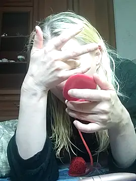 Snapshot of LeraSweet chatting on 06/13/26, 07:12 LeraSweet online show from 06/13/26, 07:12