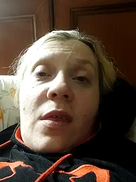 Snapshot of LeraSweet chatting on 06/18/26, 08:13 LeraSweet online show from 06/18/26, 08:13