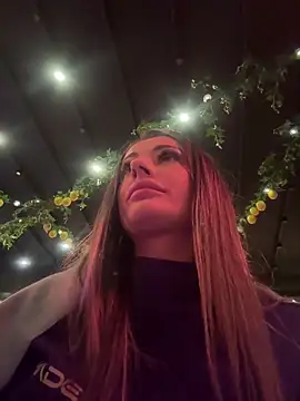 Snapshot of IsabellaEtthan chatting on 01/22/25, 04:55 IsabellaEtthan online show from 01/22/25, 04:55