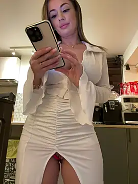 Snapshot of IsabellaEtthan chatting on 01/23/25, 08:13 IsabellaEtthan online show from 01/23/25, 08:13