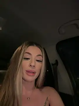 Snapshot of IsabellaEtthan chatting on 02/14/25, 11:53 IsabellaEtthan online show from 02/14/25, 11:53