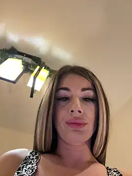 Snapshot of IsabellaEtthan chatting on 03/18/25, 08:48 IsabellaEtthan online show from 03/18/25, 08:48