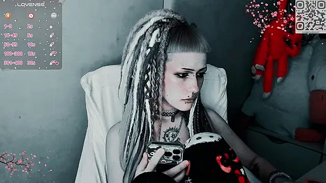 say mary online show from 11/28/25, 11:46