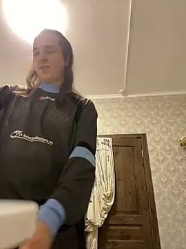 EvaMiron online show from 01/31/25, 04:47