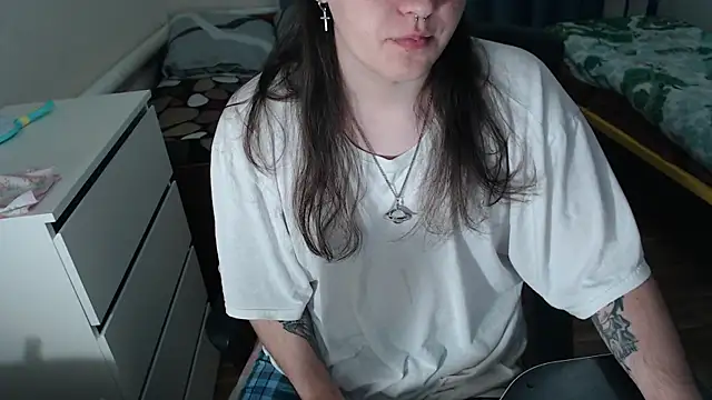 EvaMiron online show from 10/13/25, 11:43