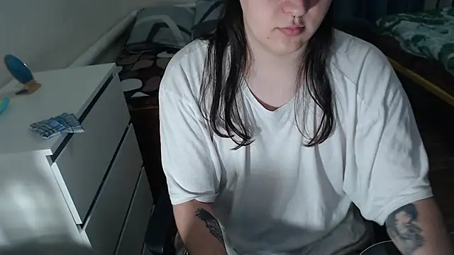 EvaMiron online show from 10/18/25, 12:06