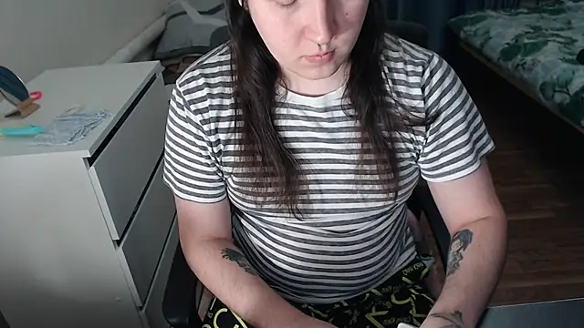 EvaMiron online show from 02/10/26, 02:54