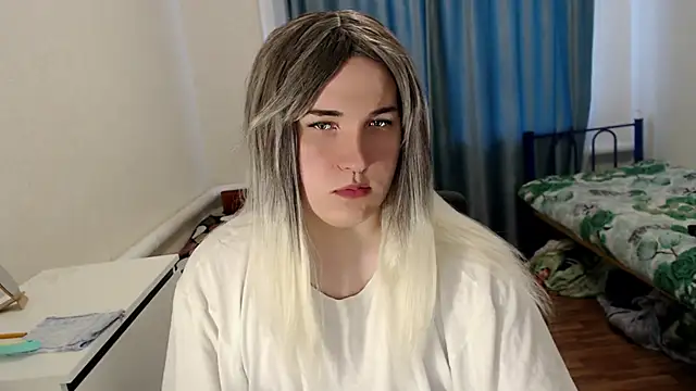 EvaMiron online show from 04/15/26, 03:13