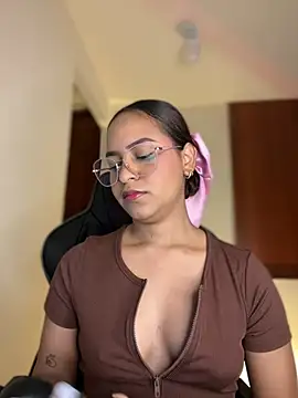 gretta kler1 online show from 01/22/25, 01:11