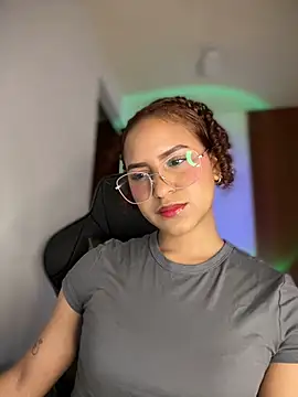 gretta kler1 online show from 02/23/25, 04:24