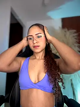 gretta kler1 online show from 10/06/25, 11:29