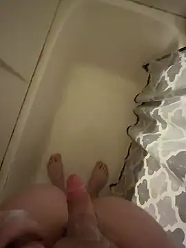 Snapshot of bjim03425 chatting on 03/04/26, 02:17 bjim03425 online show from 03/04/26, 02:17