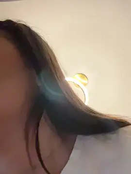 Snapshot of deliaroyal chatting on 03/06/25, 07:43 deliaroyal online show from 03/06/25, 07:43