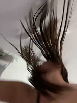 Snapshot of deliaroyal chatting on 10/01/25, 10:32 deliaroyal online show from 10/01/25, 10:32