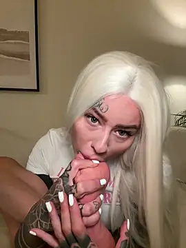 bambixboo online show from 10/25/25, 09:09