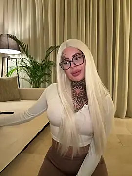 Snapshot of bambixboo chatting on 01/16/26, 09:41 bambixboo online show from 01/16/26, 09:41