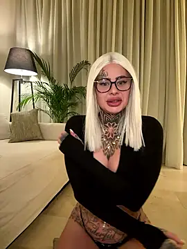 Snapshot of bambixboo chatting on 01/17/26, 09:51 bambixboo online show from 01/17/26, 09:51