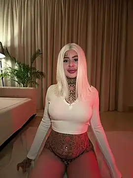 Snapshot of bambixboo chatting on 02/17/26, 10:27 bambixboo online show from 02/17/26, 10:27