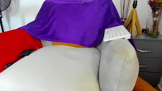 bigcock latin1 online show from 12/18/25, 03:01