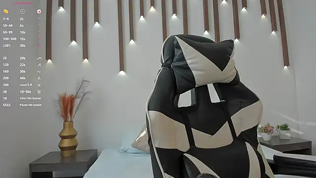 megan cooper28 online show from 11/08/25, 12:16