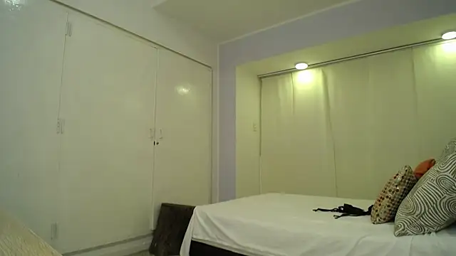 genesis moretz online show from 02/22/25, 03:45