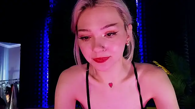 Snapshot of SandraBoyl chatting on 01/15/25, 04:15 SandraBoyl online show from 01/15/25, 04:15