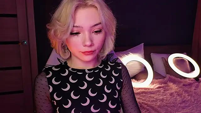 Snapshot of SandraBoyl chatting on 02/06/25, 01:16 SandraBoyl online show from 02/06/25, 01:16