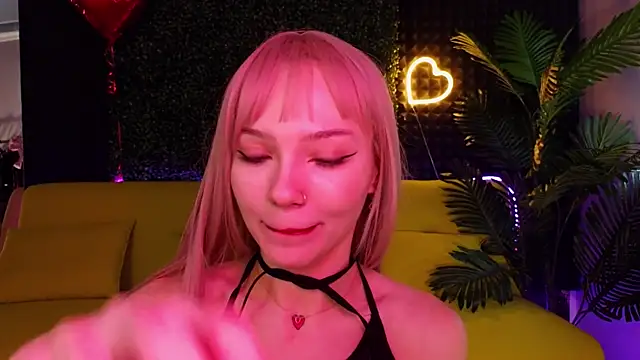 Snapshot of SandraBoyl chatting on 03/02/25, 11:18 SandraBoyl online show from 03/02/25, 11:18