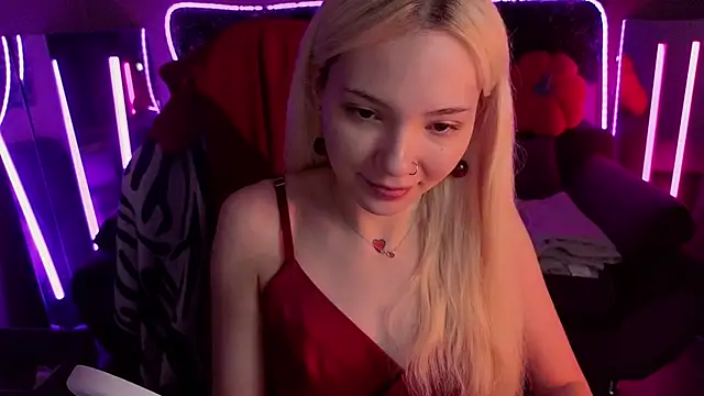 SandraBoyl online show from 11/22/25, 02:21