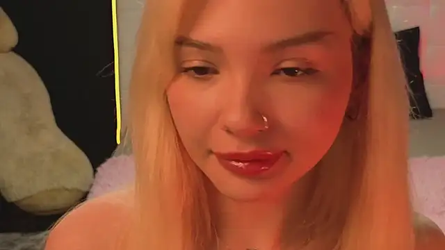 SandraBoyl online show from 11/28/25, 02:14