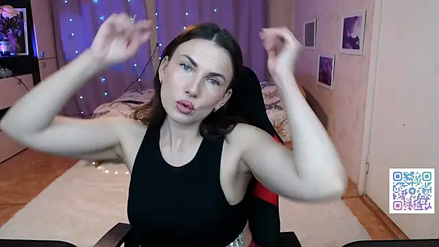Snapshot of Daniela_Cooperr chatting on 05/28/26, 07:11 Daniela Cooperr online show from 05/28/26, 07:11