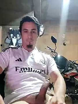 Snapshot of Rejy1992 chatting on 01/04/25, 02:25 Rejy1992 online show from 01/04/25, 02:25