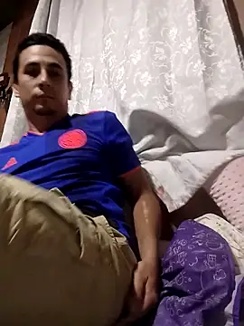 Snapshot of Rejy1992 chatting on 10/12/25, 02:43 Rejy1992 online show from 10/12/25, 02:43