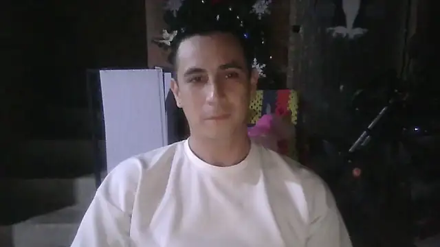 Rejy1992 online show from 12/22/25, 03:47