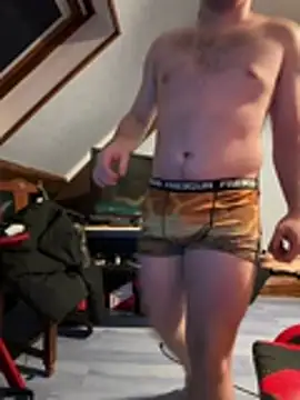 youlo71 online show from 04/10/26, 09:41