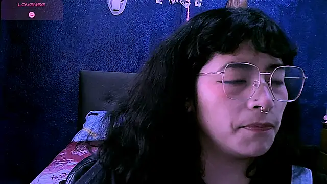 NinaYellow online show from 09/12/25, 03:45