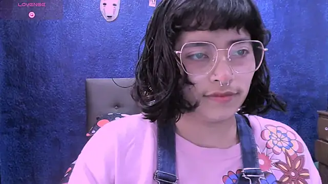 NinaYellow online show from 11/06/25, 04:30