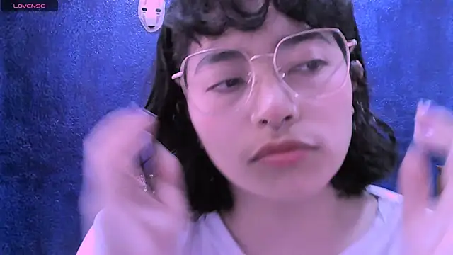 NinaYellow online show from 12/20/25, 02:24