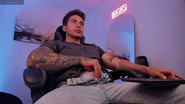 LucianSinclair online show from 01/17/25, 03:12