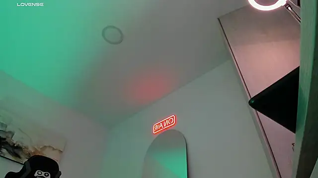 LucianSinclair online show from 02/05/25, 04:06