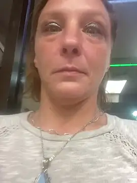 Snapshot of Everlyrose27 chatting on 12/10/24, 03:09 Everlyrose27 online show from 12/10/24, 03:09