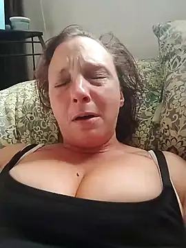 Snapshot of Everlyrose27 chatting on 01/05/26, 07:39 Everlyrose27 online show from 01/05/26, 07:39