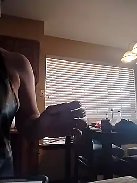 Snapshot of Everlyrose27 chatting on 02/22/26, 07:45 Everlyrose27 online show from 02/22/26, 07:45